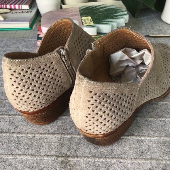 Lucky Brand Ankle Booties - Picture 6 of 9